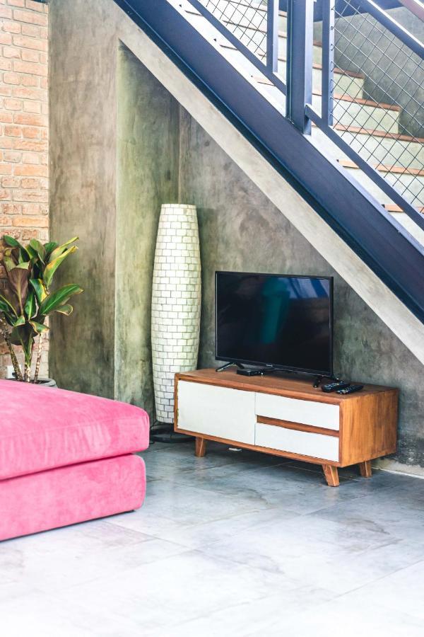 3 Bedrooms Tropical Modernism Rice Field And Jungle Villa Ubud