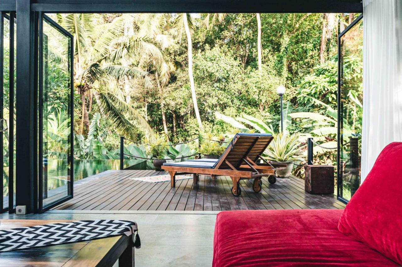 3 Bedrooms Tropical Modernism Rice Field And Jungle Villa *