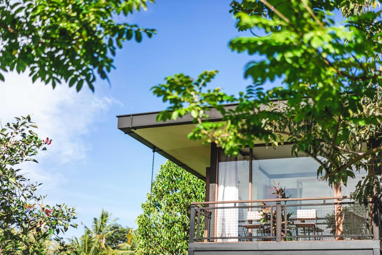 3 Bedrooms Tropical Modernism Rice Field And Jungle Villa *