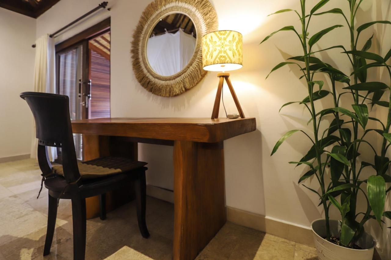 Villa Secret House: A Hidden Paradise For Young Couple *