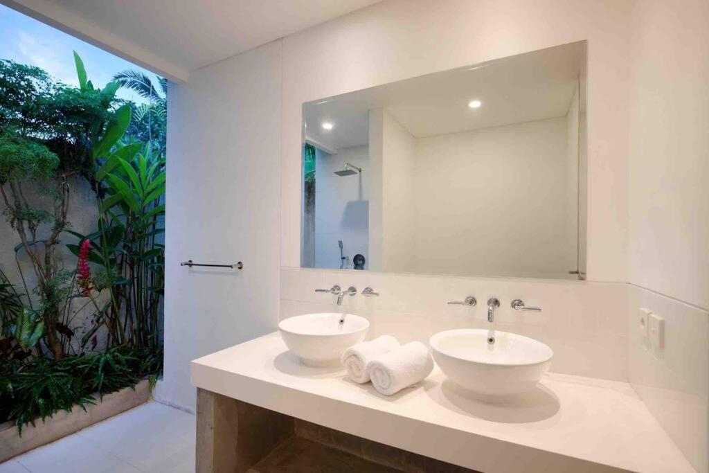 Villa A, Brand New Near Ubud. *