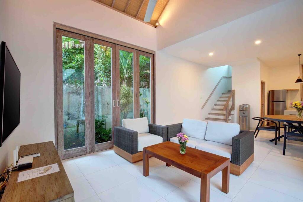 Villa A, Brand New Near Ubud. Ubud (Bali)
