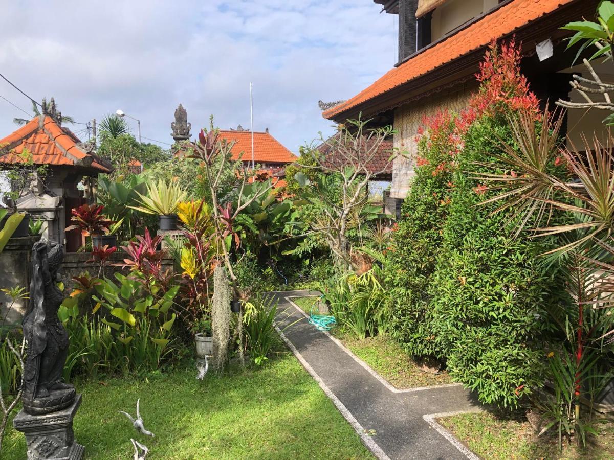 Badri Guest house 2*