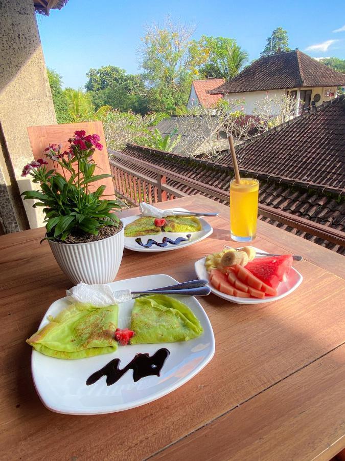 Bed & Breakfast Raditya House *