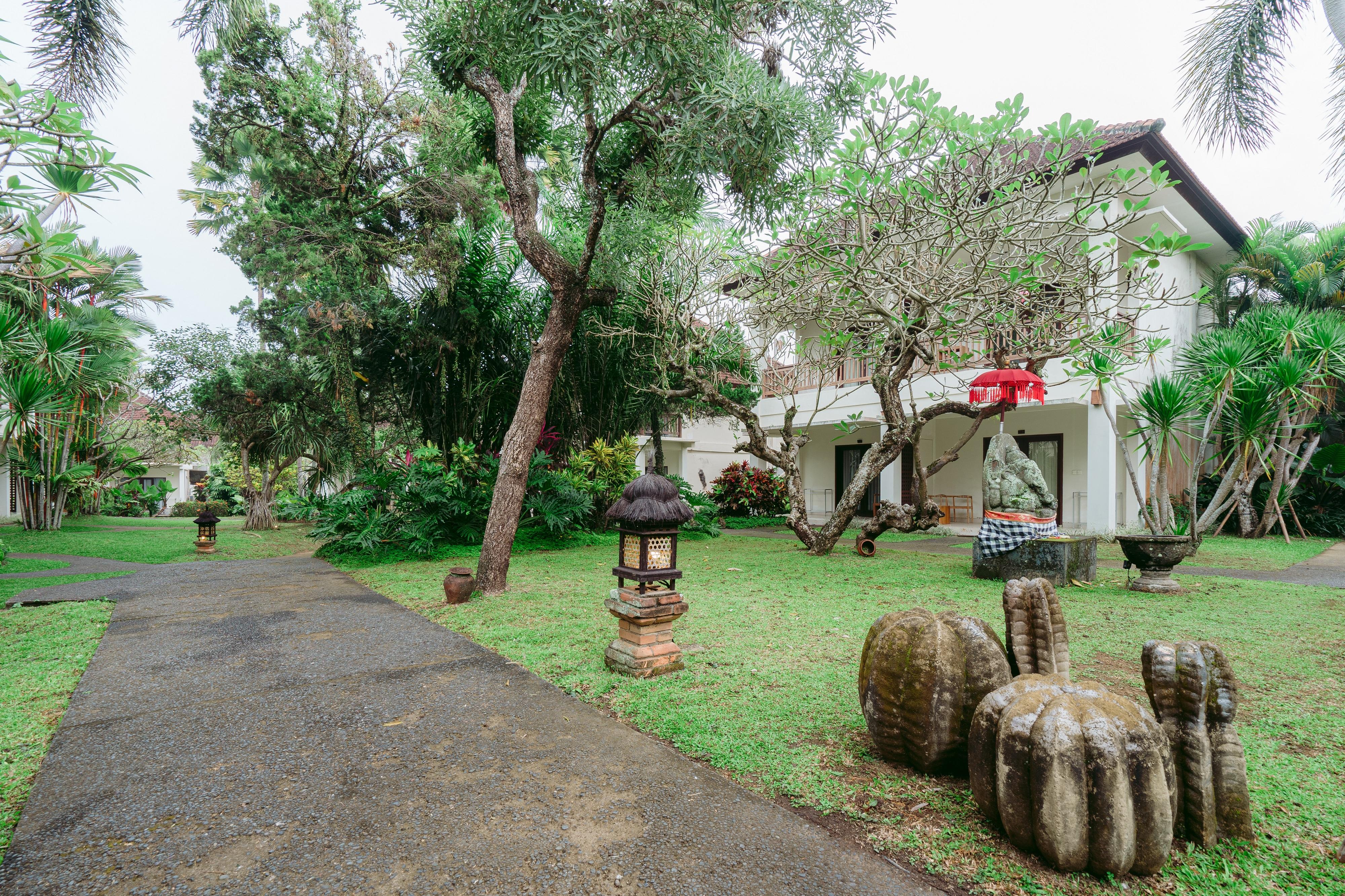 Resort Pertiwi & 3*