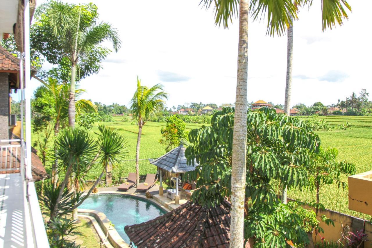 Kubu Sari *