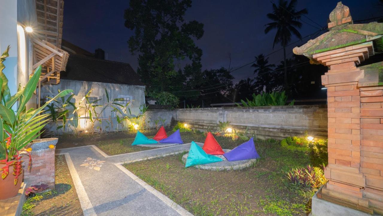 Aura House