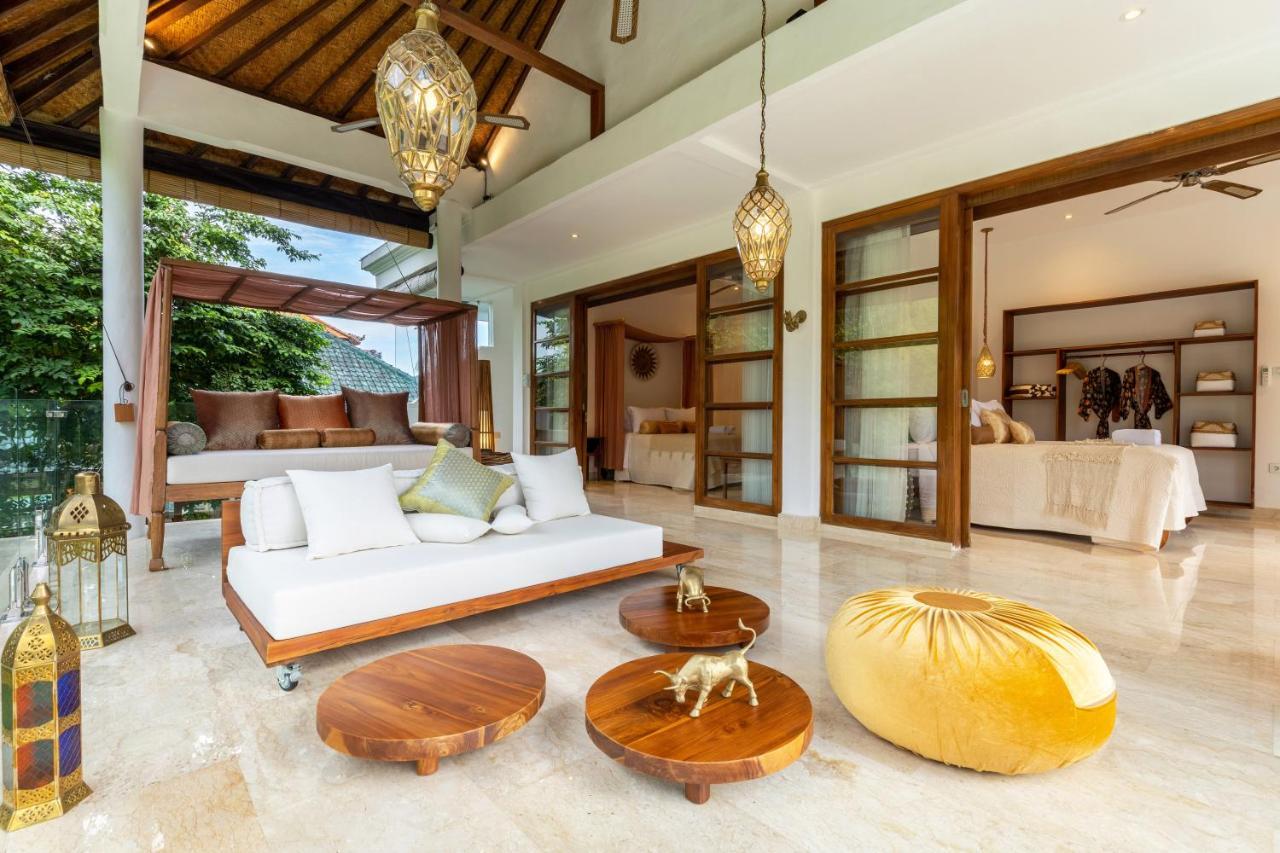 Luxury In Center W/ Natural Pool La Bohemia