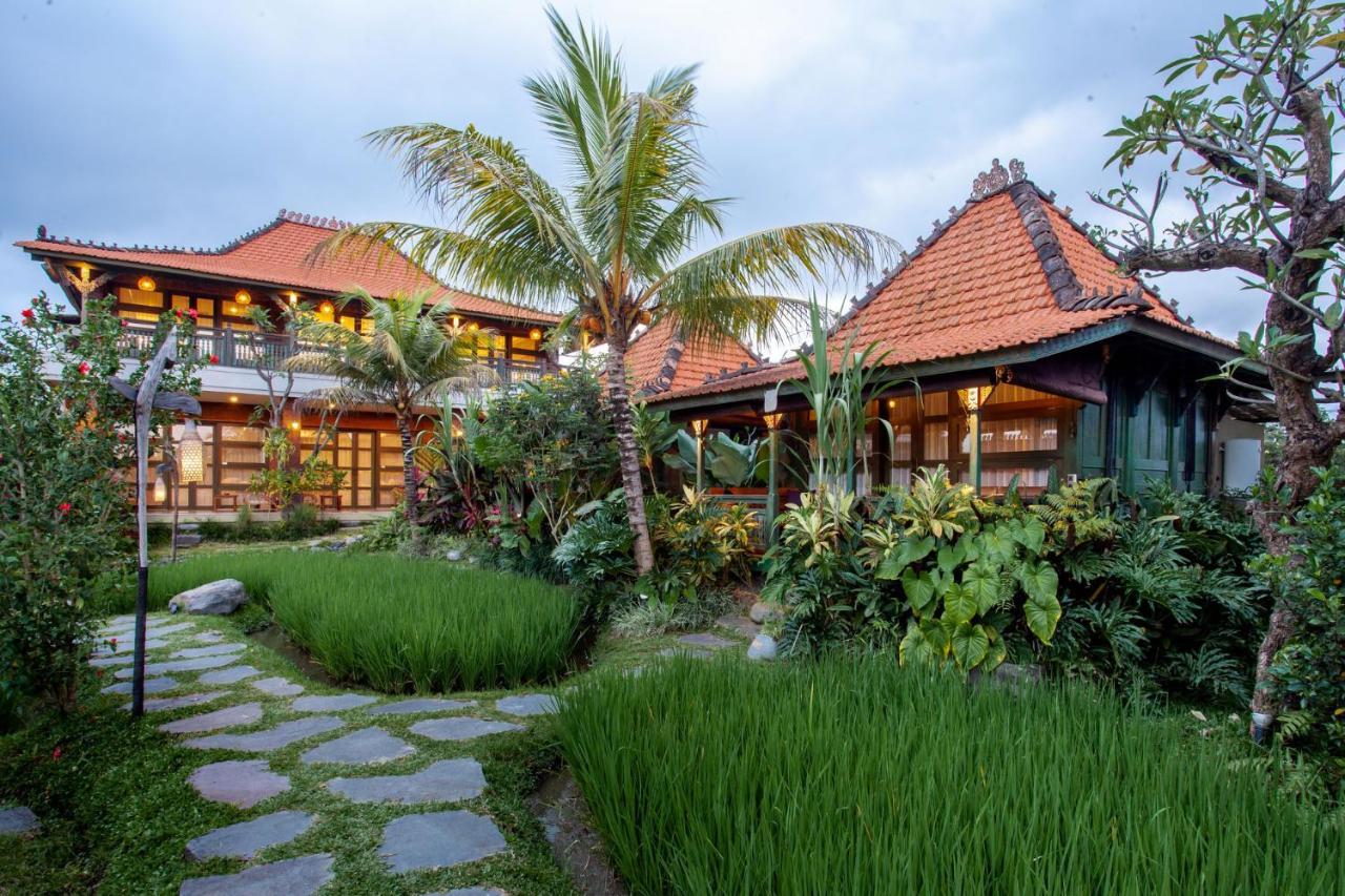 Arya Arkananta & Hotel 4*