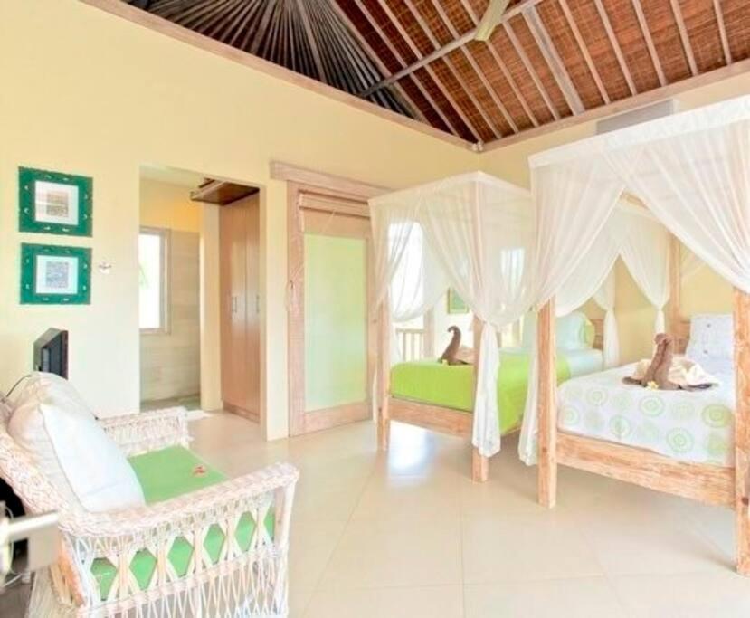 Artsy 2 Bed Villa/ubud/pool/ac/gardens/penestanan