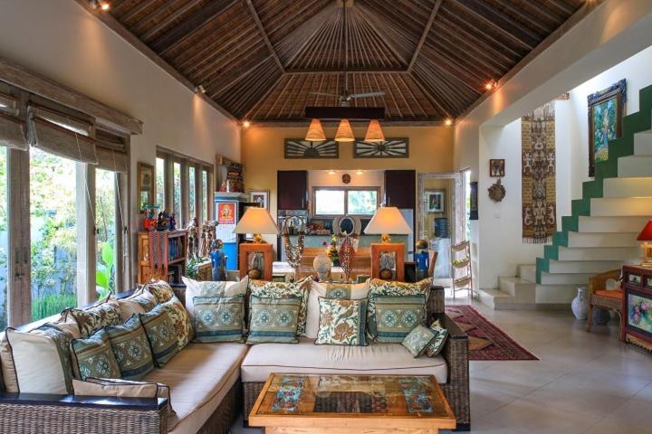 Artsy 2 Bed Villa/ubud/pool/ac/gardens/penestanan Ubud