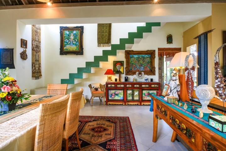 Artsy 2 Bed Villa/ubud/pool/ac/gardens/penestanan Pousada
