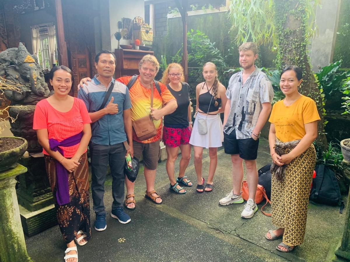 Yasa Backpackers House