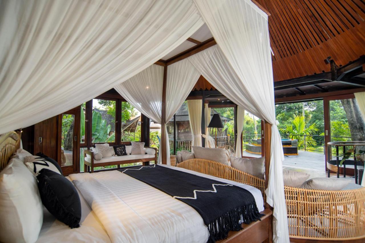 Tree House Villa *