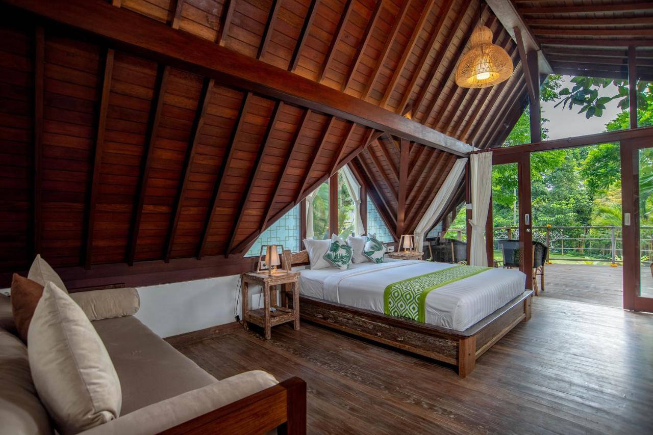 Tree House Villa *