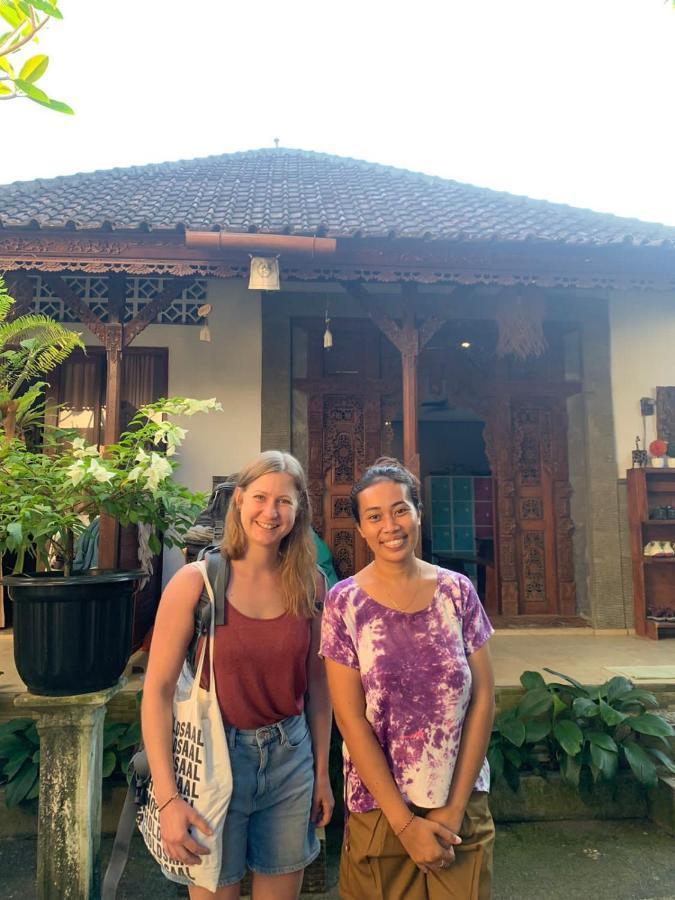 Yasa Backpackers House