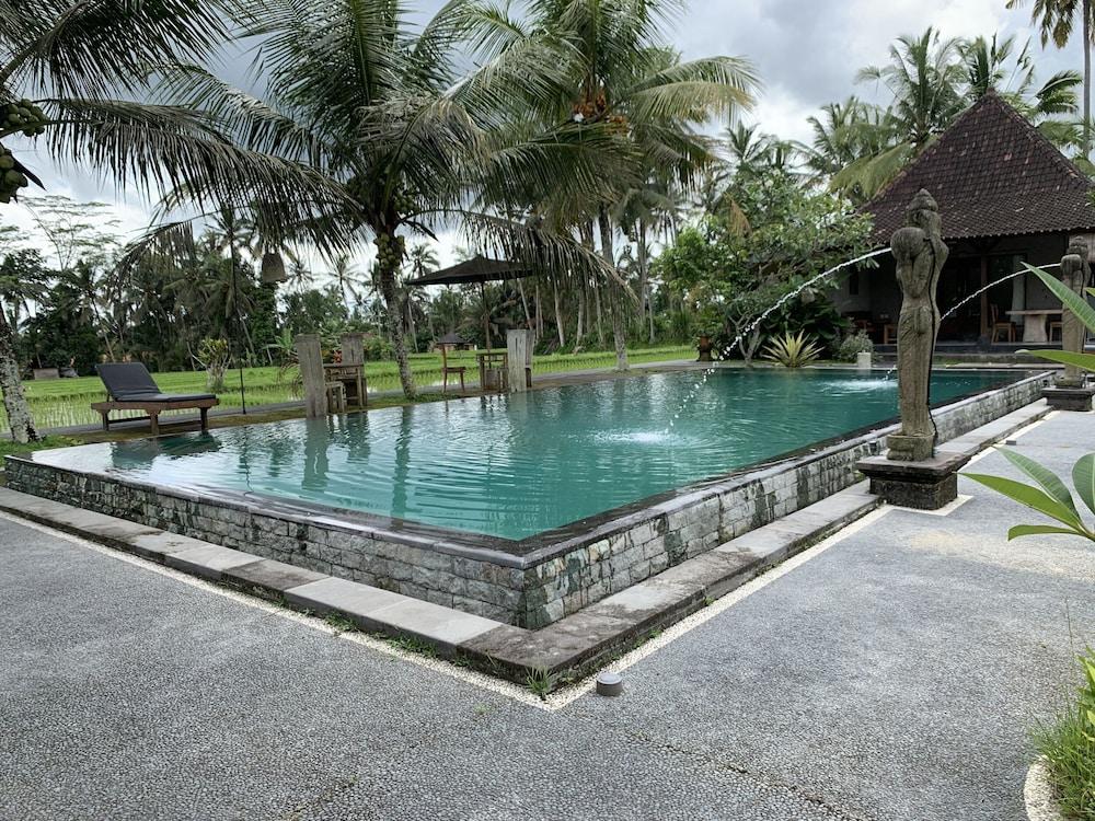 Pajar House & Hotel 3*