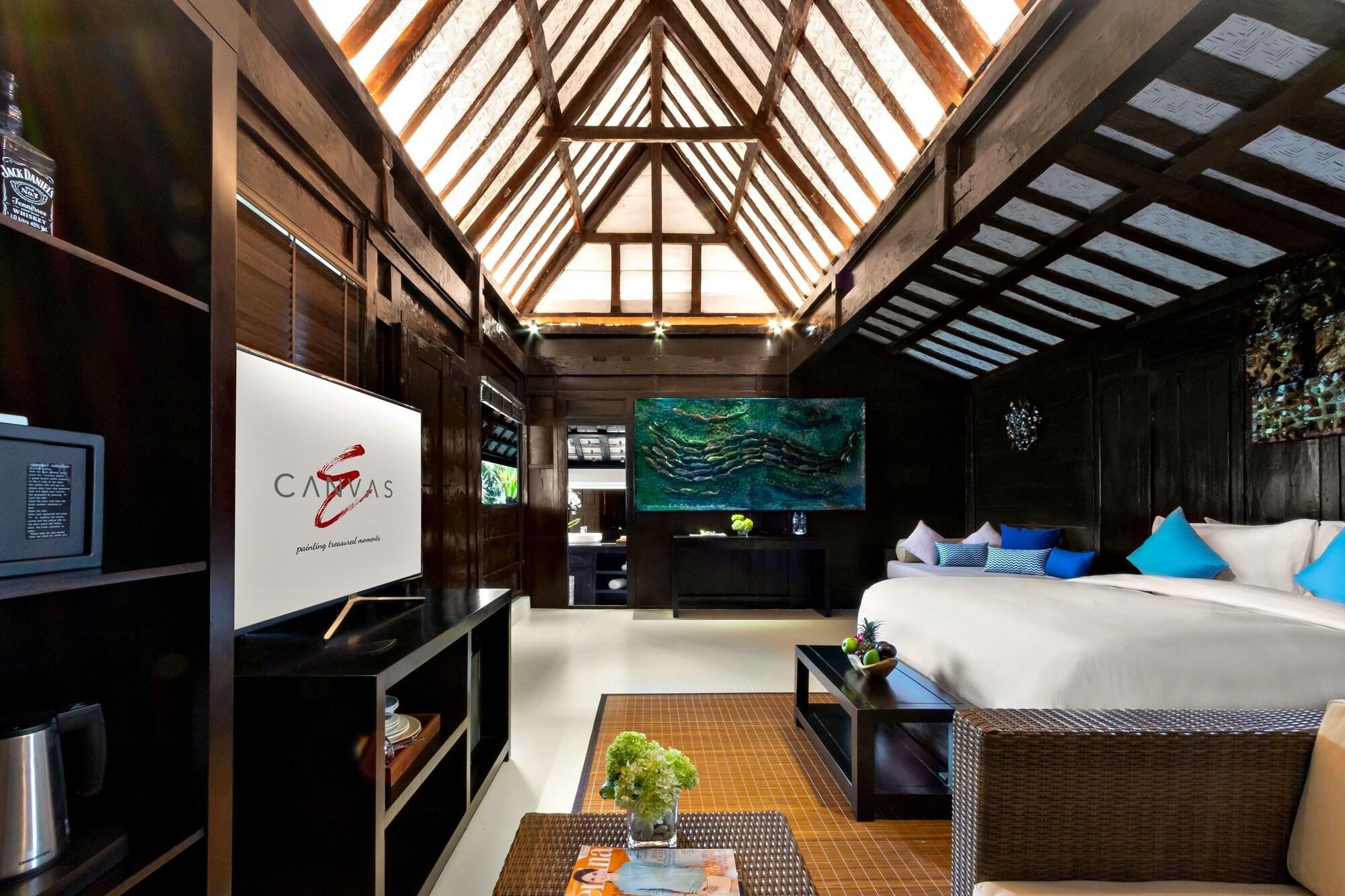 Canvas Escape 4*