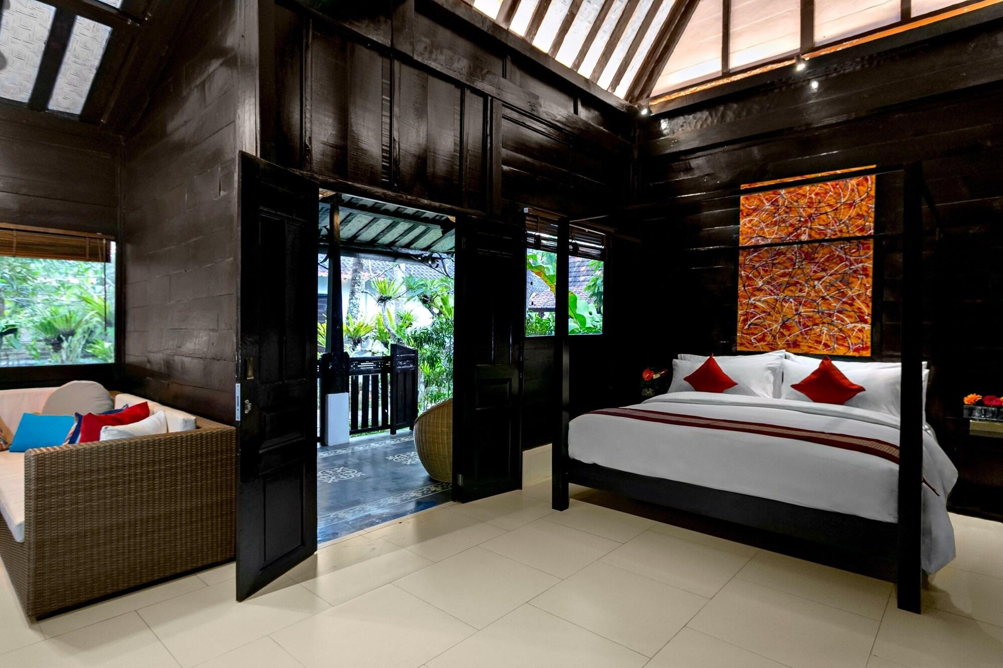 Canvas Escape 4*