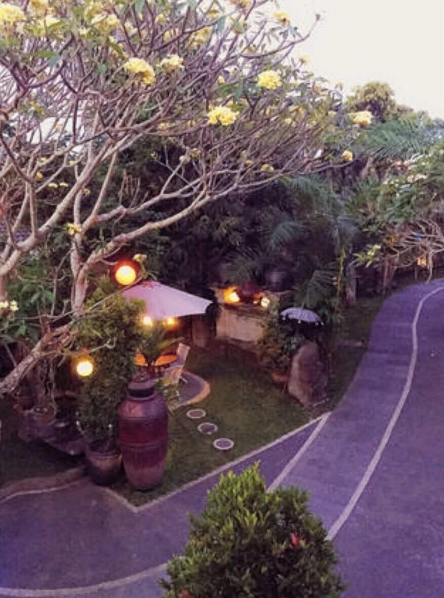 Hotel Tukad White House