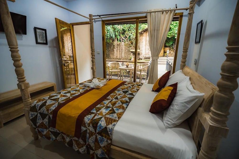 Tukad White House 3*
