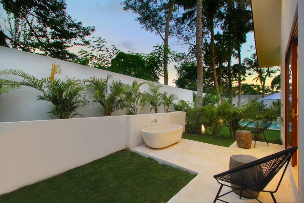 Villa Modern And Stylish 3 Bedroom *