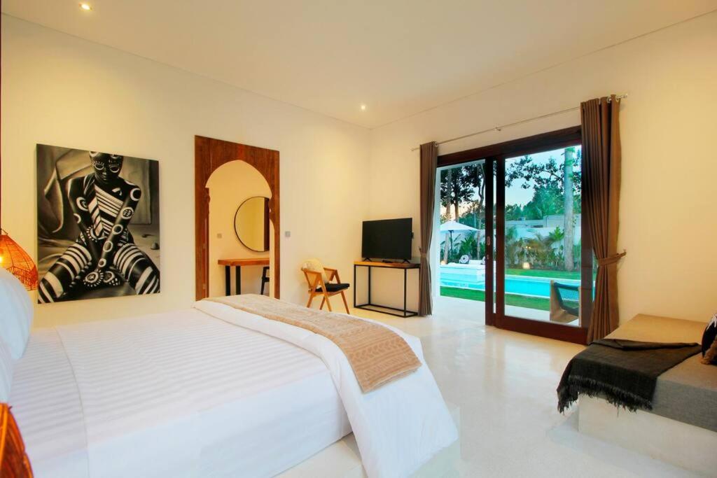 Modern And Stylish 3 Bedroom Villa Ubud (Bali)