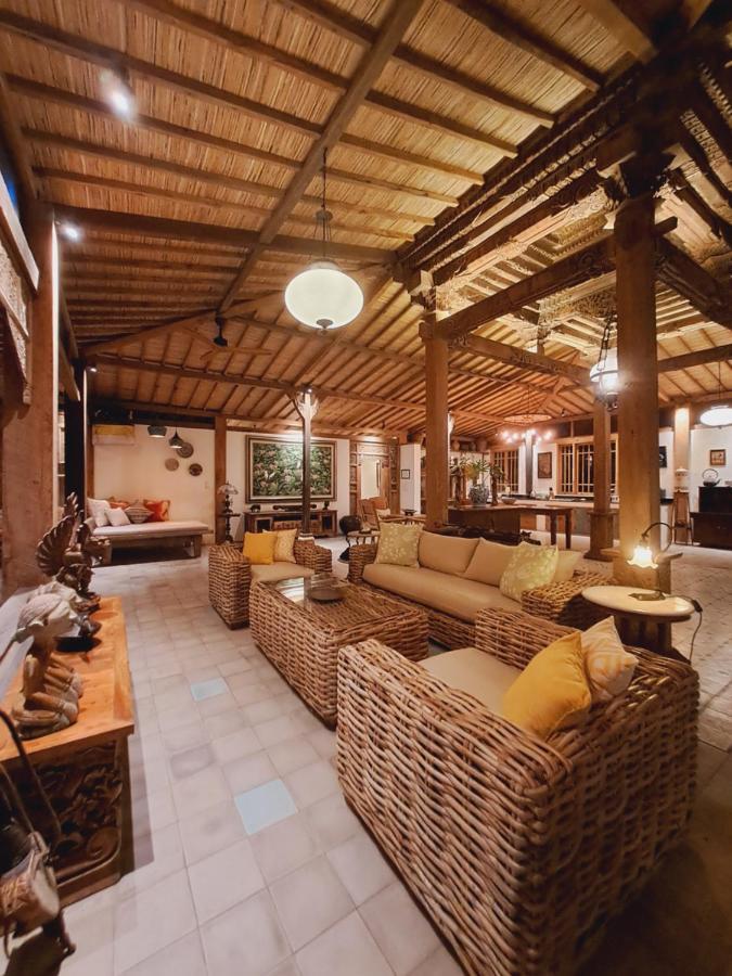 Ayu Dira Heritage House Villa