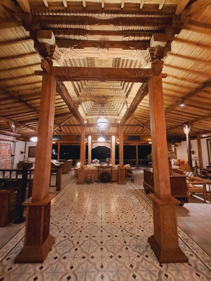Ayu Dira Heritage House Villa