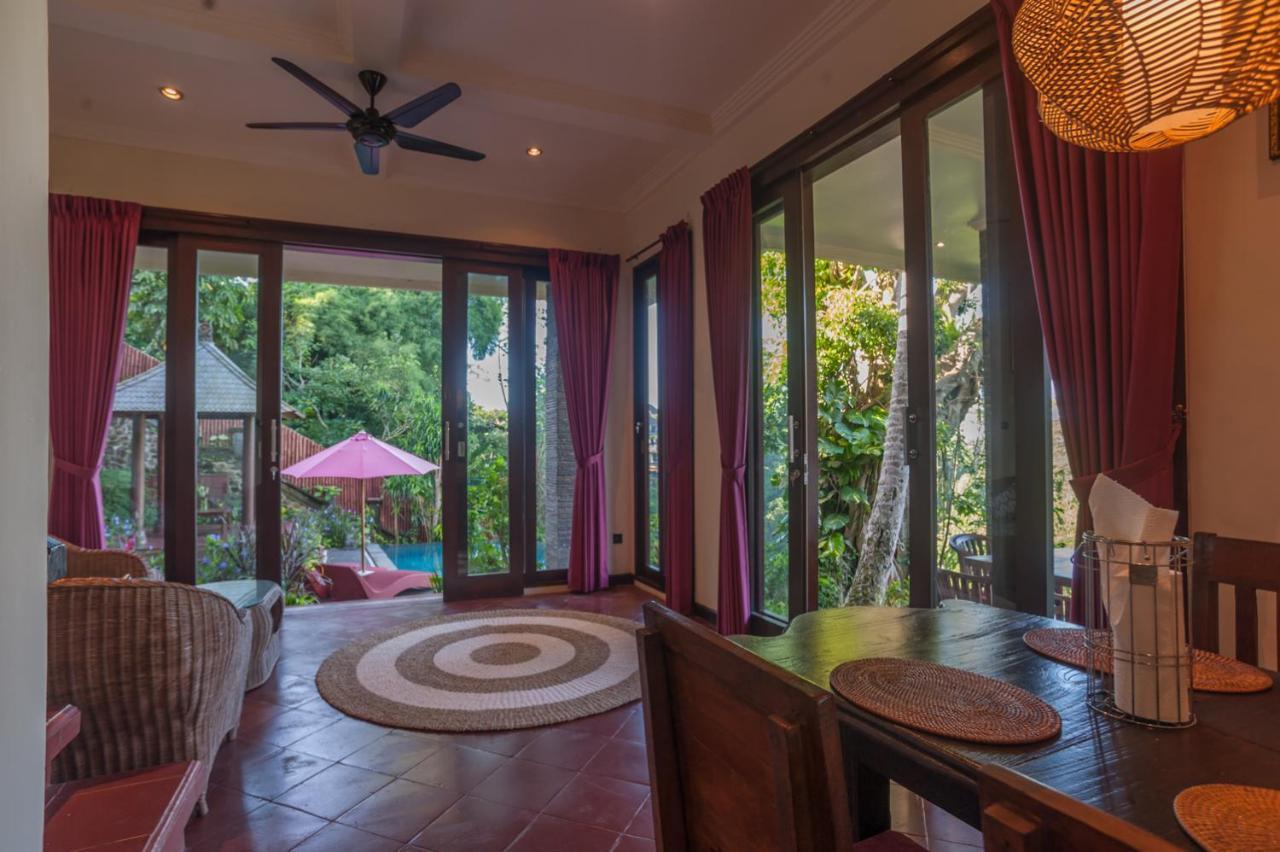 Awang - Awang Holiday home