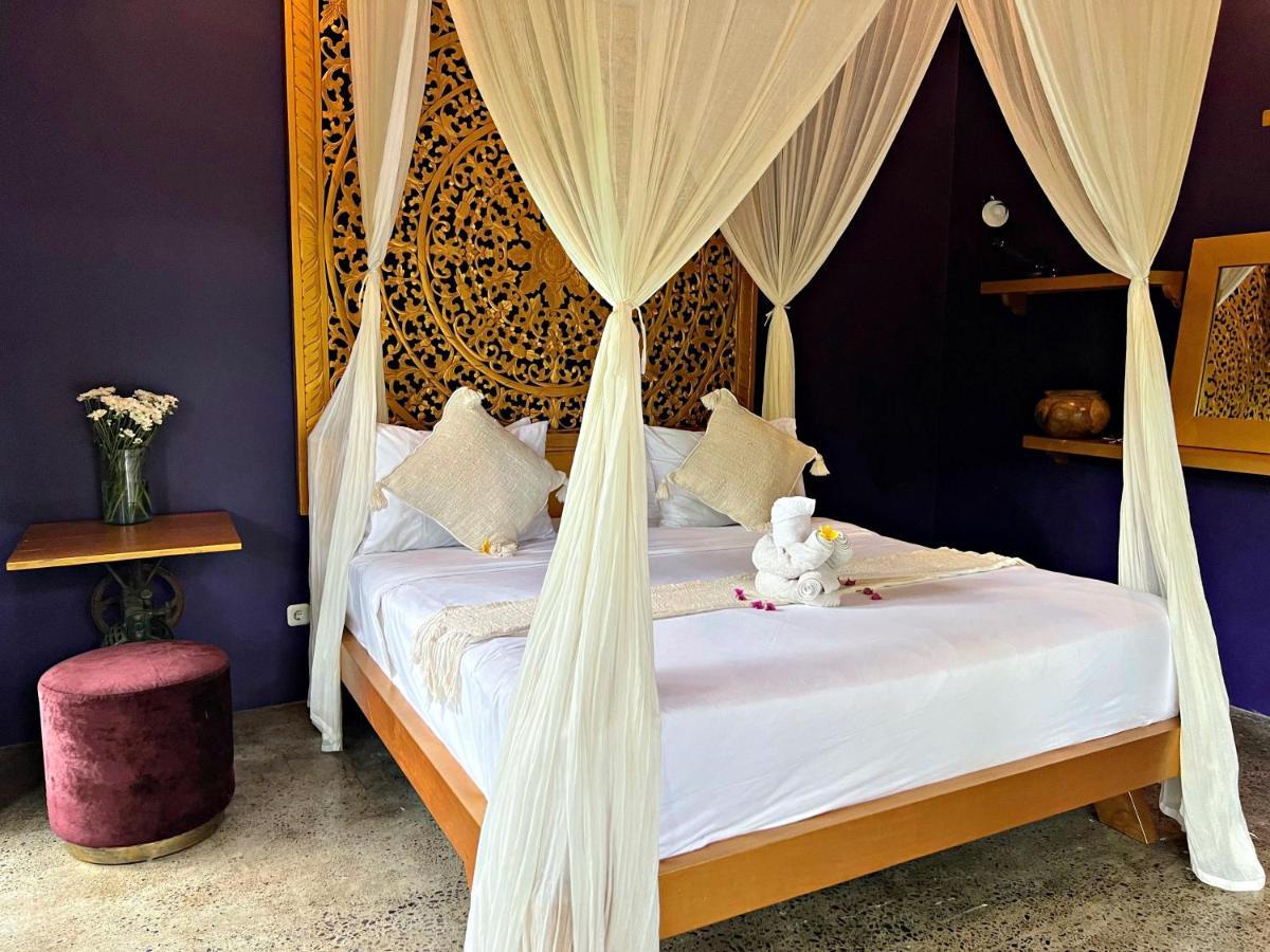 Katil Joyously Raw - Free Upgrade Subject To Availability *