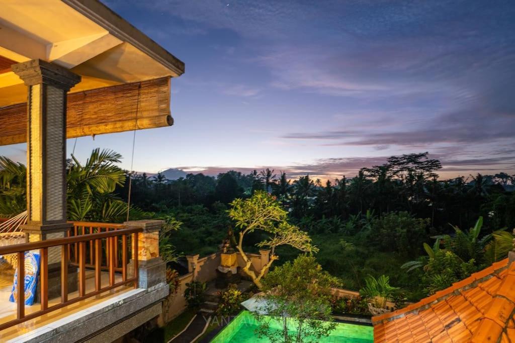 Beautiful 3 Bedroom Jungle View