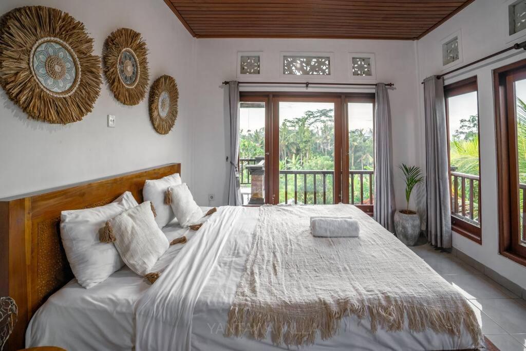 Villa Beautiful 3 Bedroom Jungle View