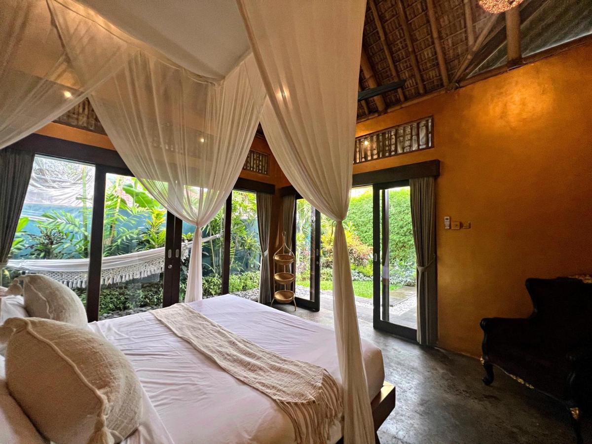 Katil Joyously Raw - Free Upgrade Subject To Availability *