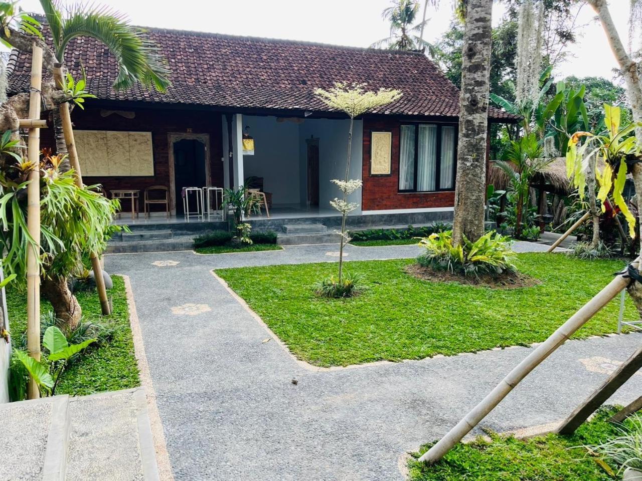Hostel Yasa Backpackers House