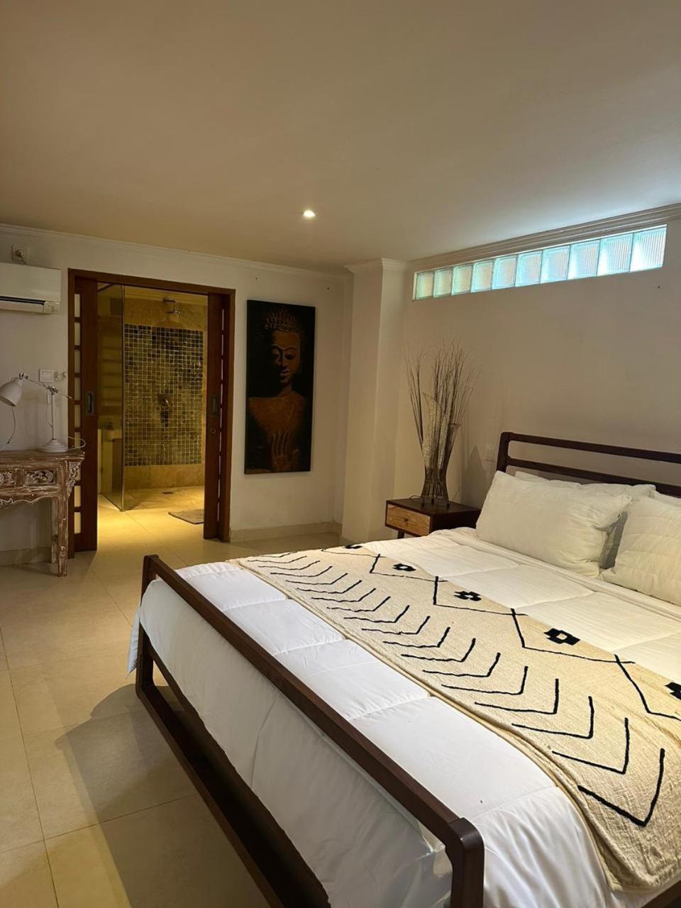 Villa Kembar *