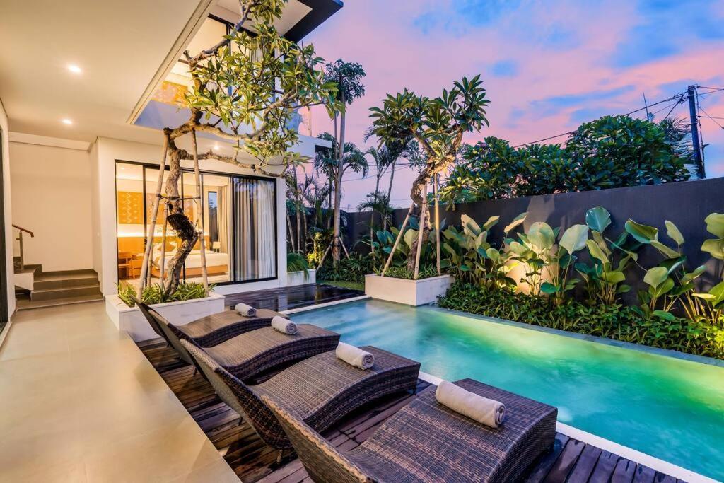 Villa Dhiantus By Balisuperhost