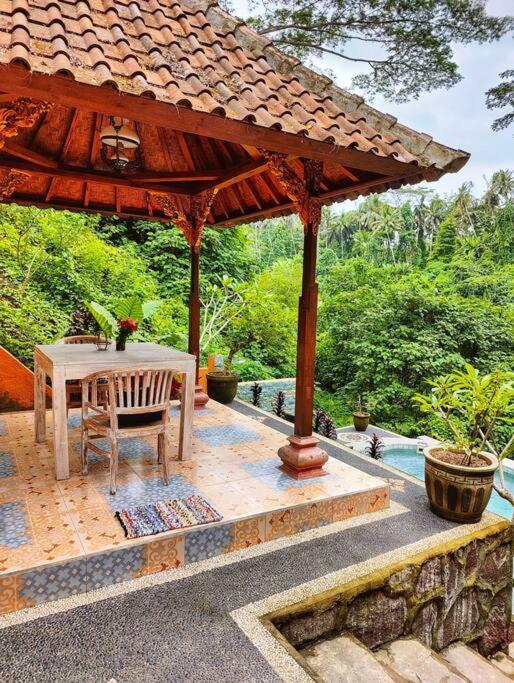 Villa *new* Jungle Joglo With Waterfall View Ubud (Bali)