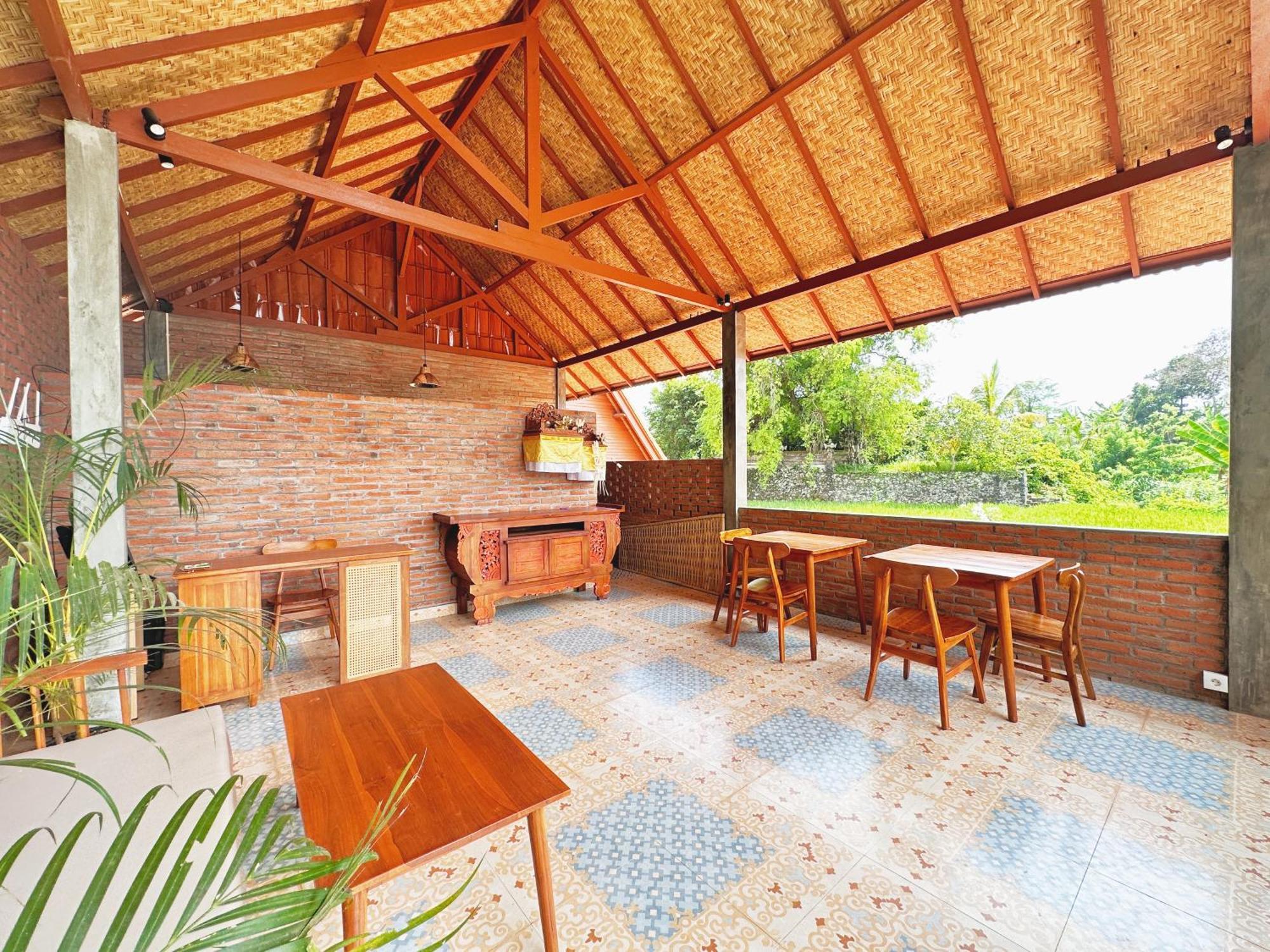 Uma Raos Bed & Breakfast *