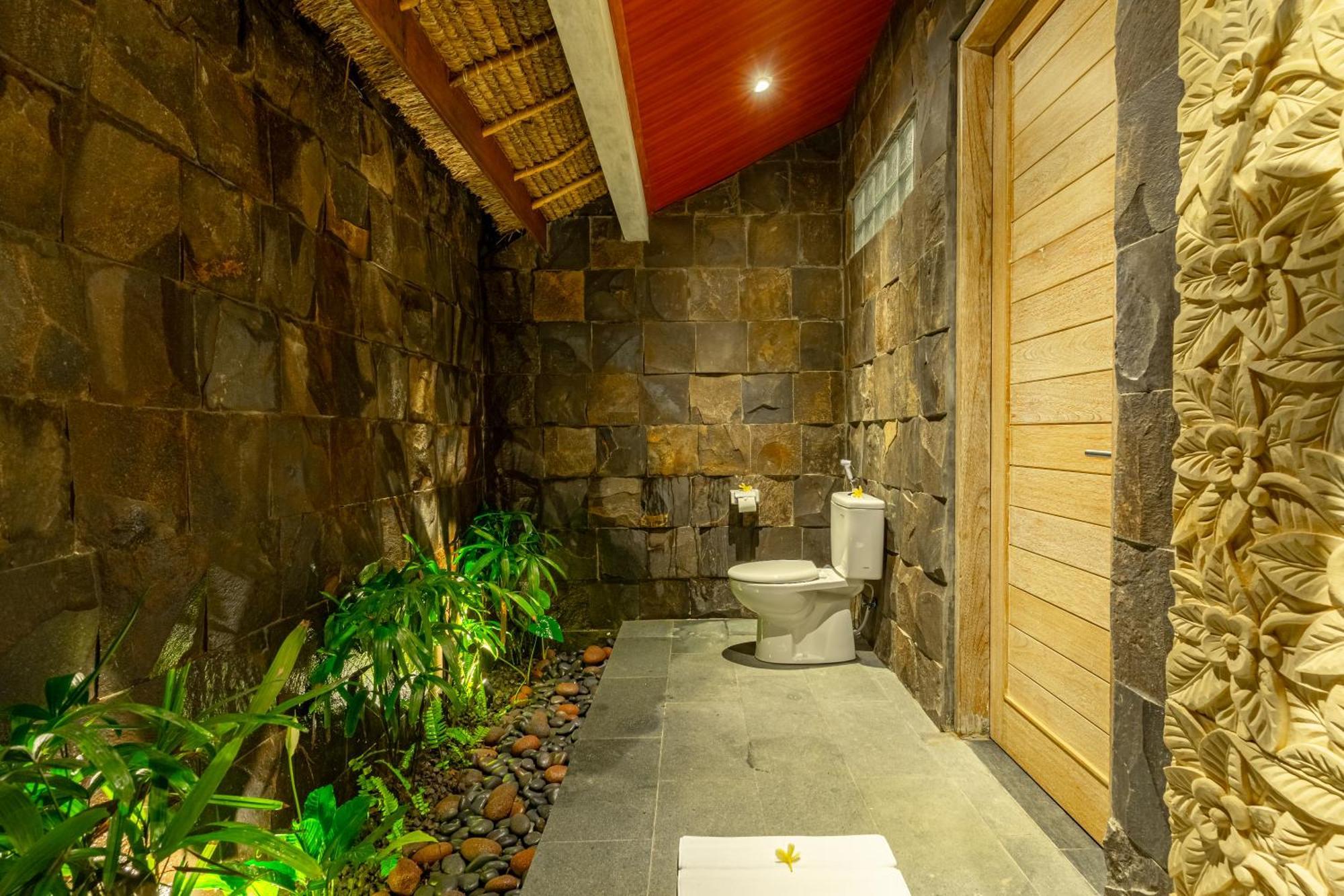 Brand New Luxury 3br Ethnic Ubud # 1 Ubud