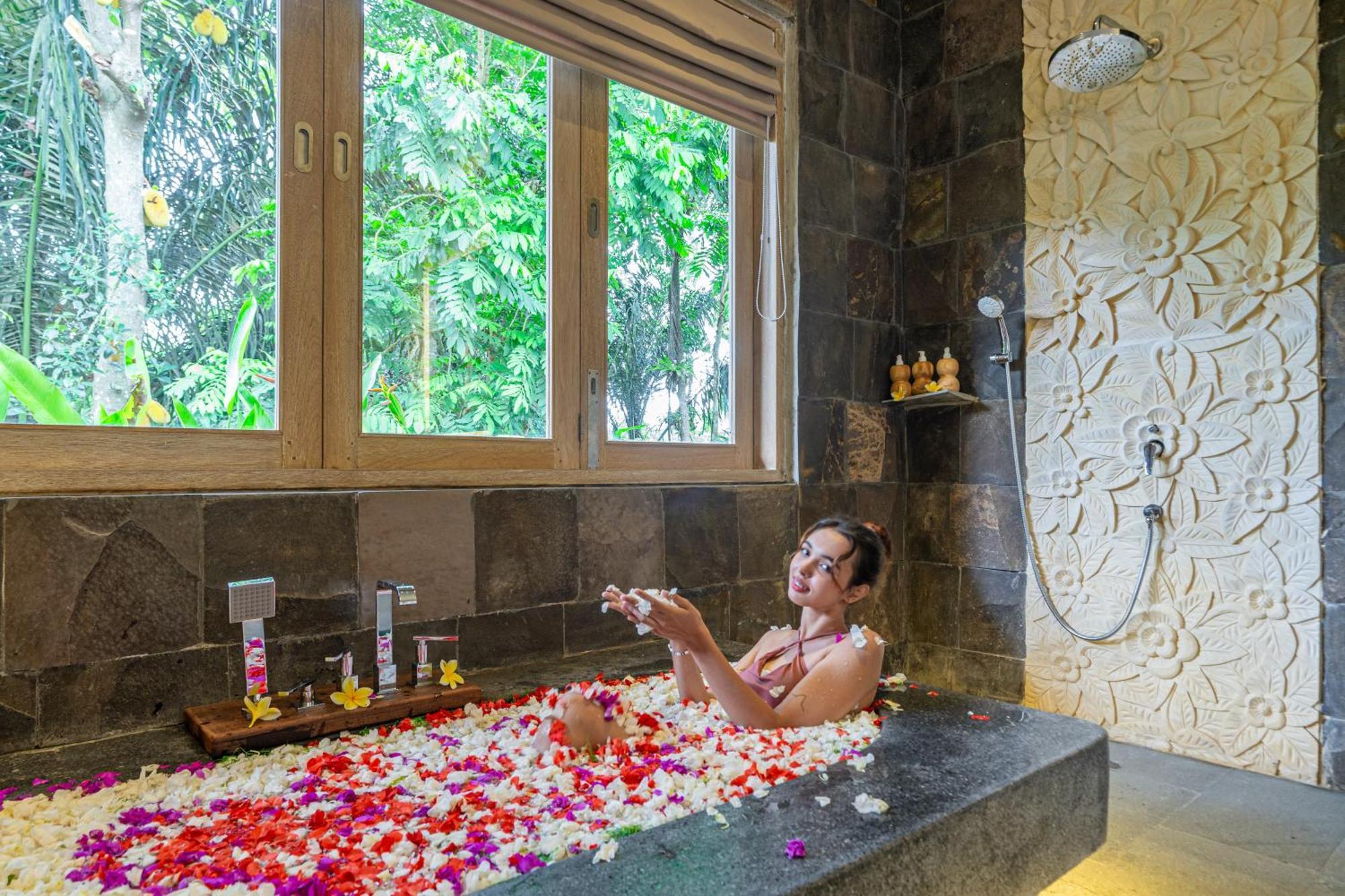Brand New Luxury 3br Ethnic Ubud # 1 *
