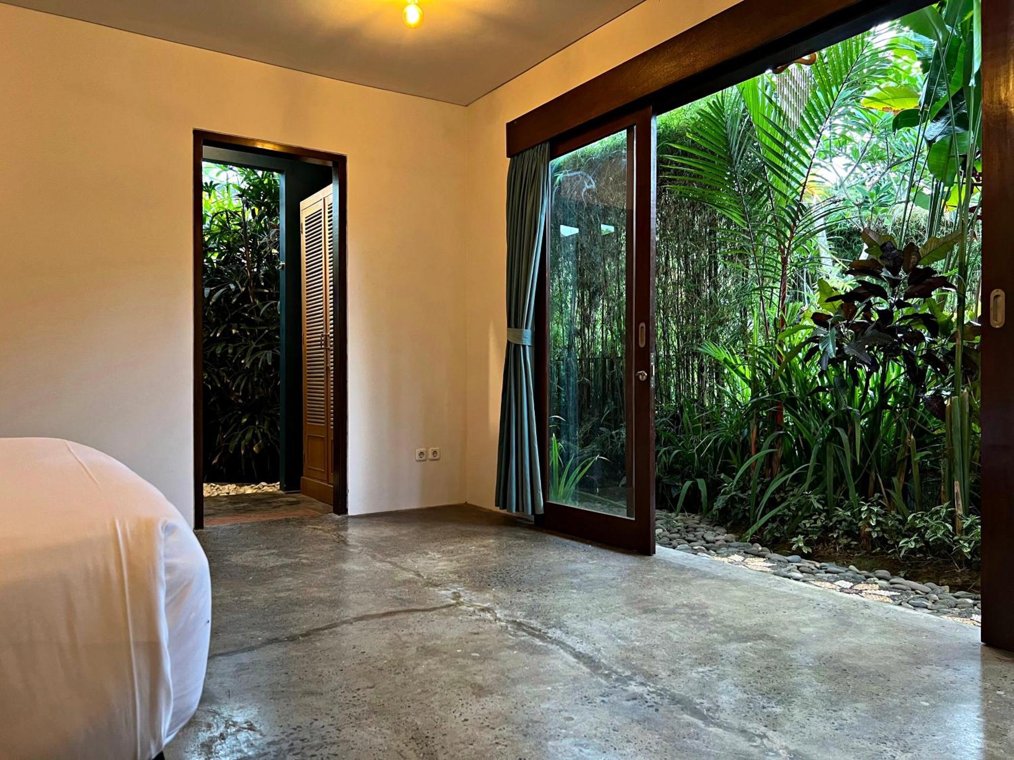 Katil Joyously Raw - Free Upgrade Subject To Availability *