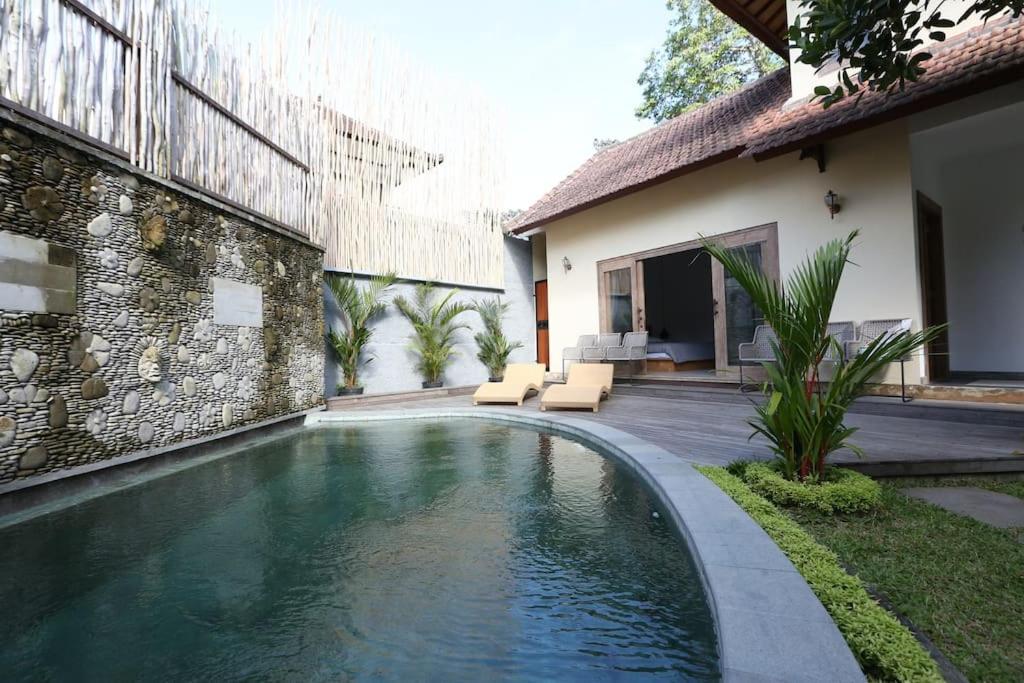 Villa Oasis: Central - Casa Tepi Kali 2 *