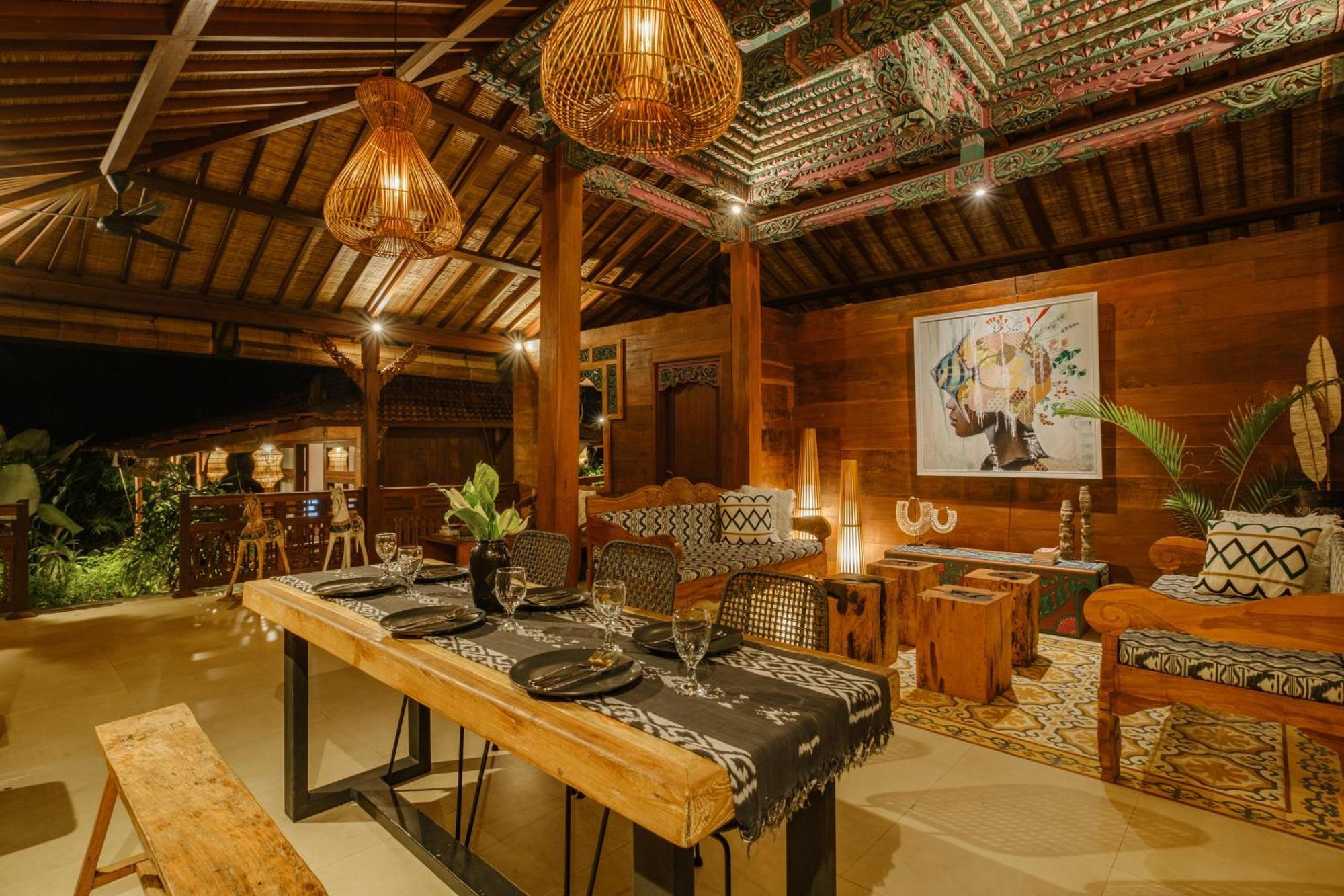 Asrava Villa *