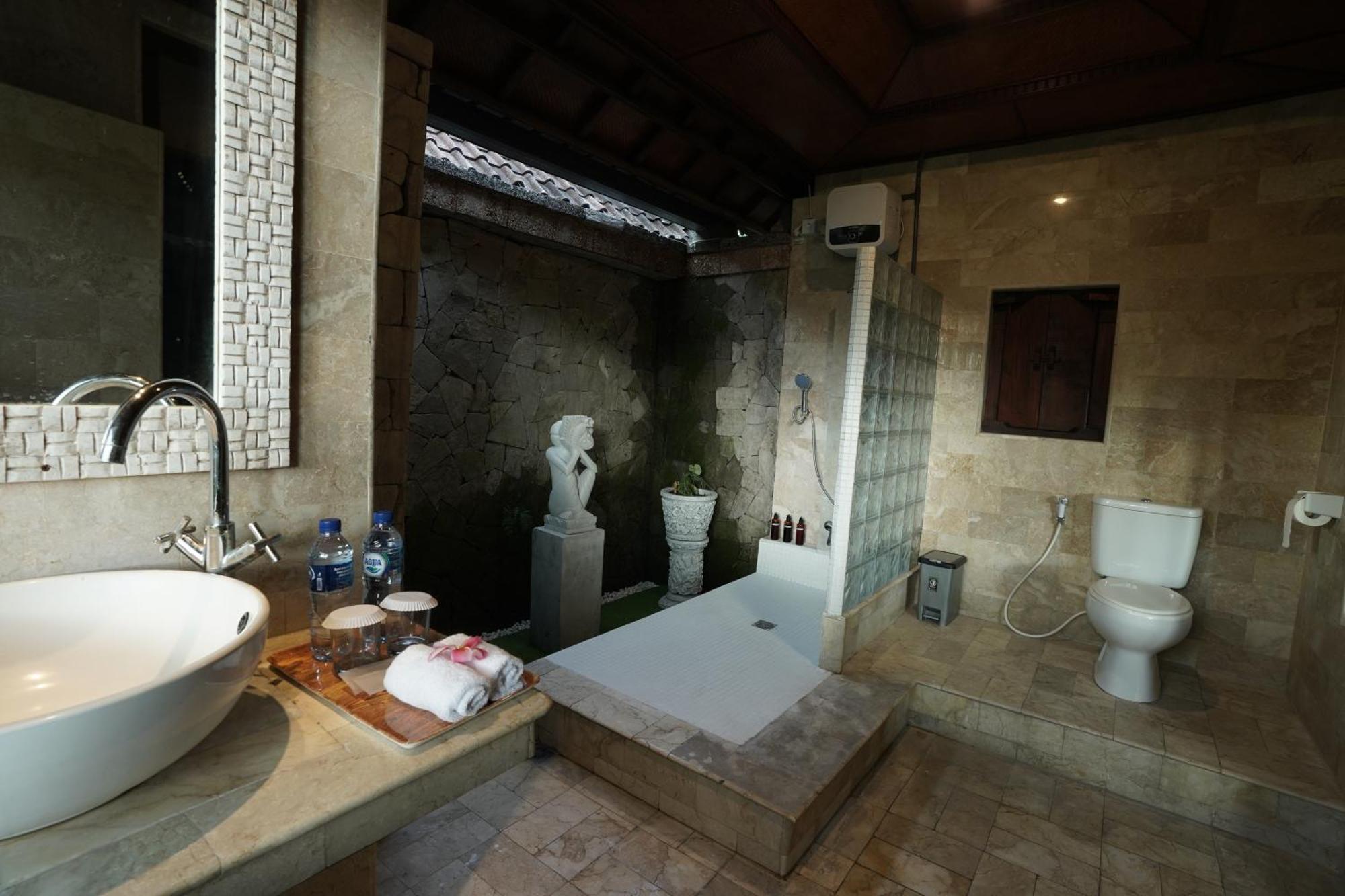 New Mumbul Inn *