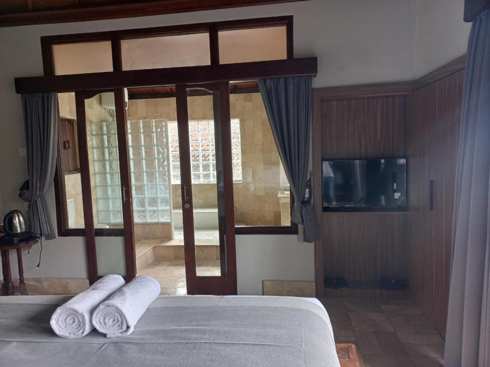 New Mumbul Inn *