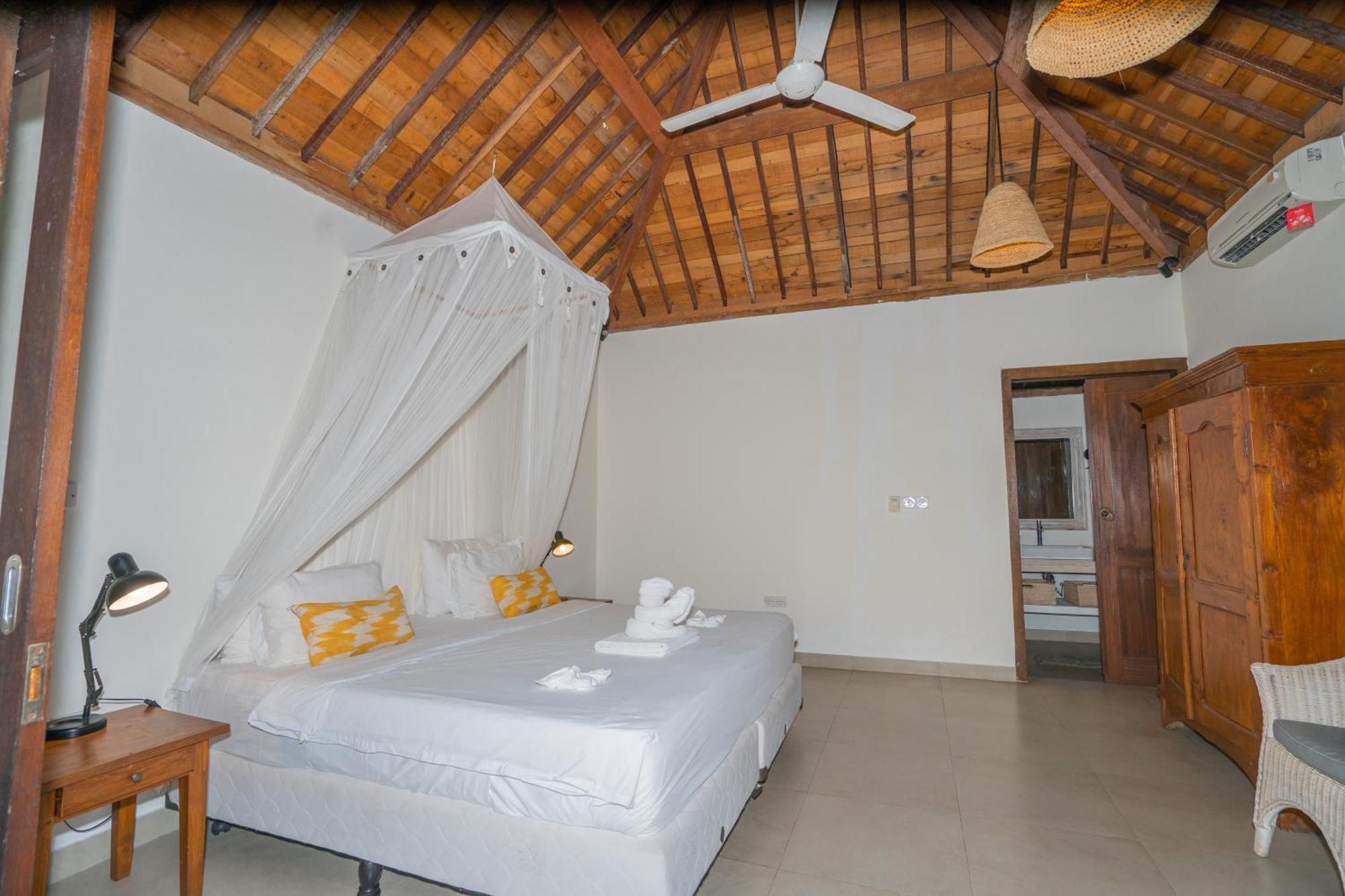 New Nirmala Hotel