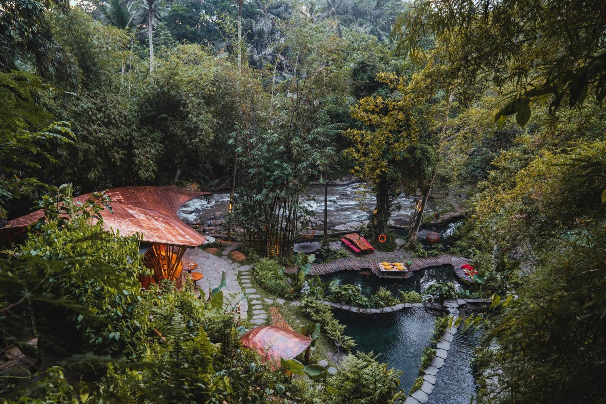 Bambu Indah Resort 5*