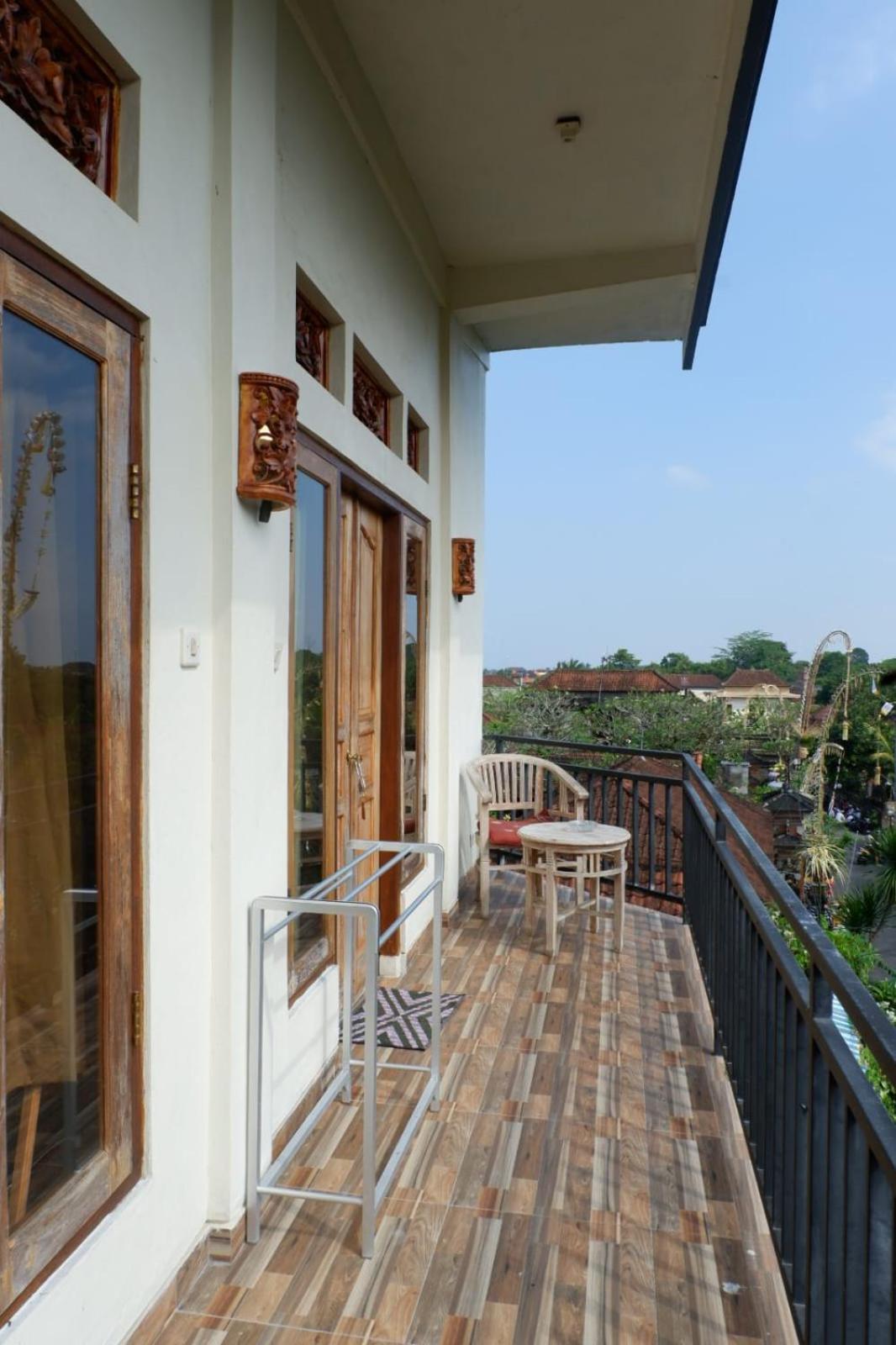 Kenari Diwang Apartment