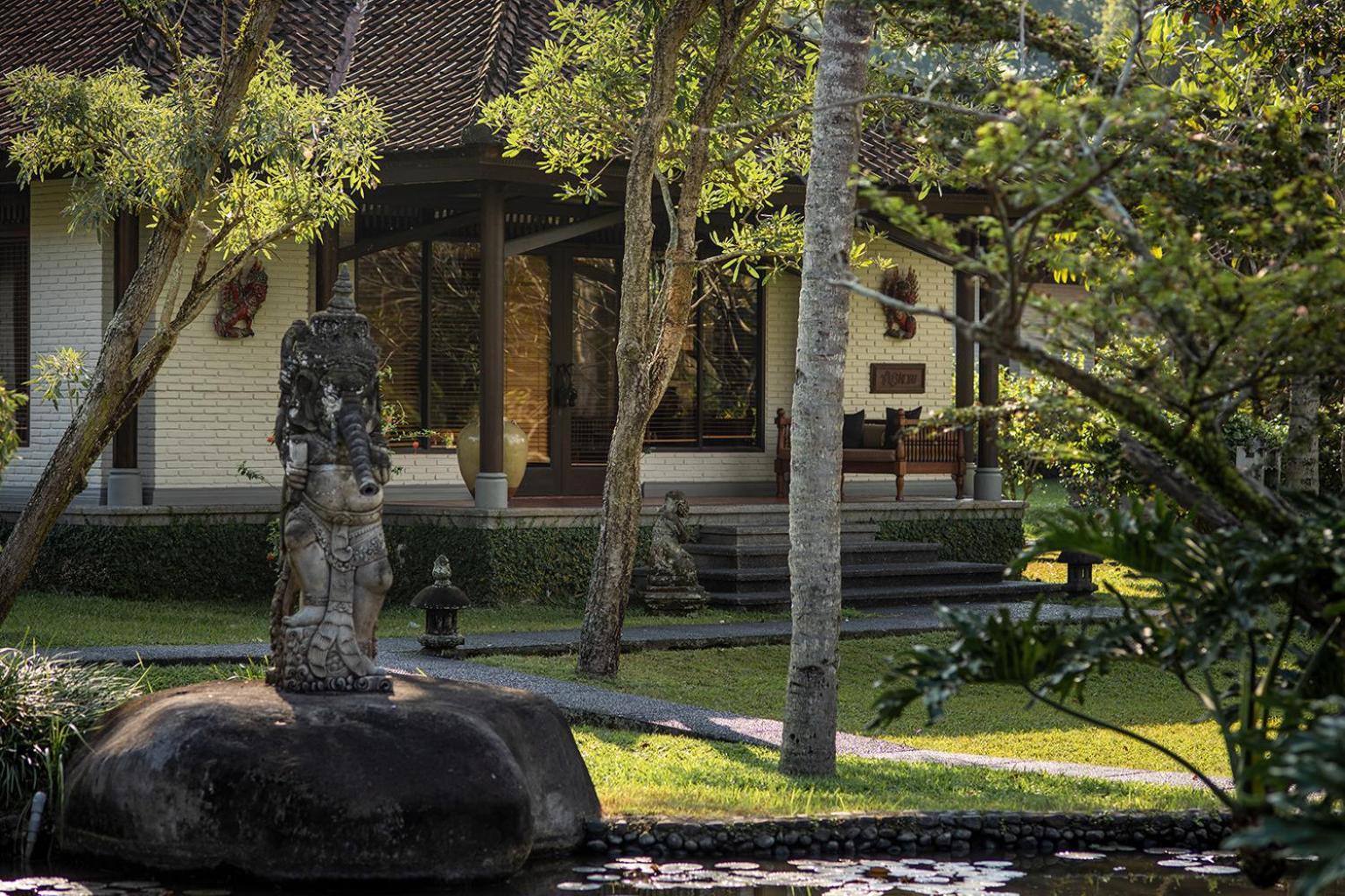 Tanah Gajah, A By Hadiprana 5*